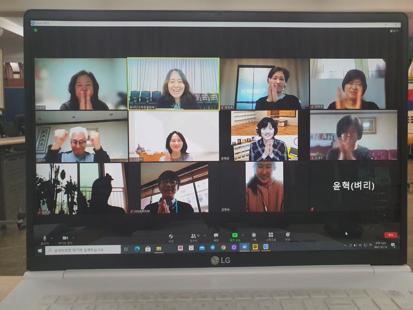 ��������