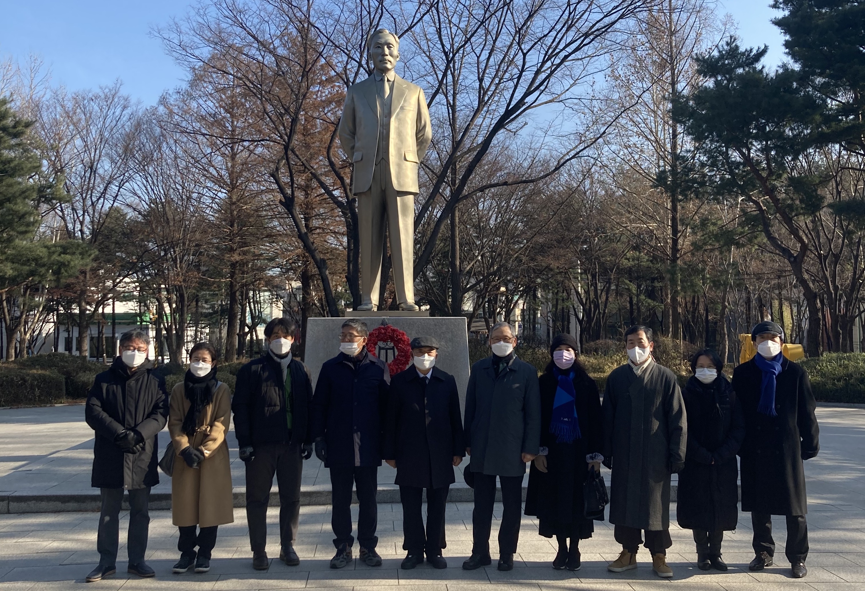 ��������