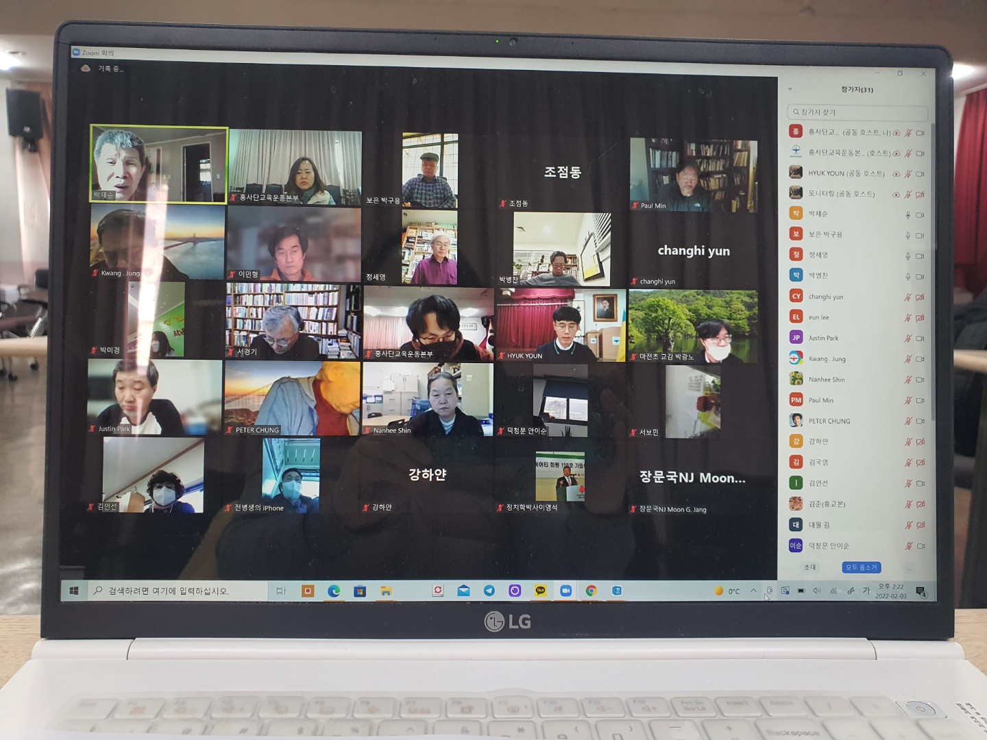 ��������